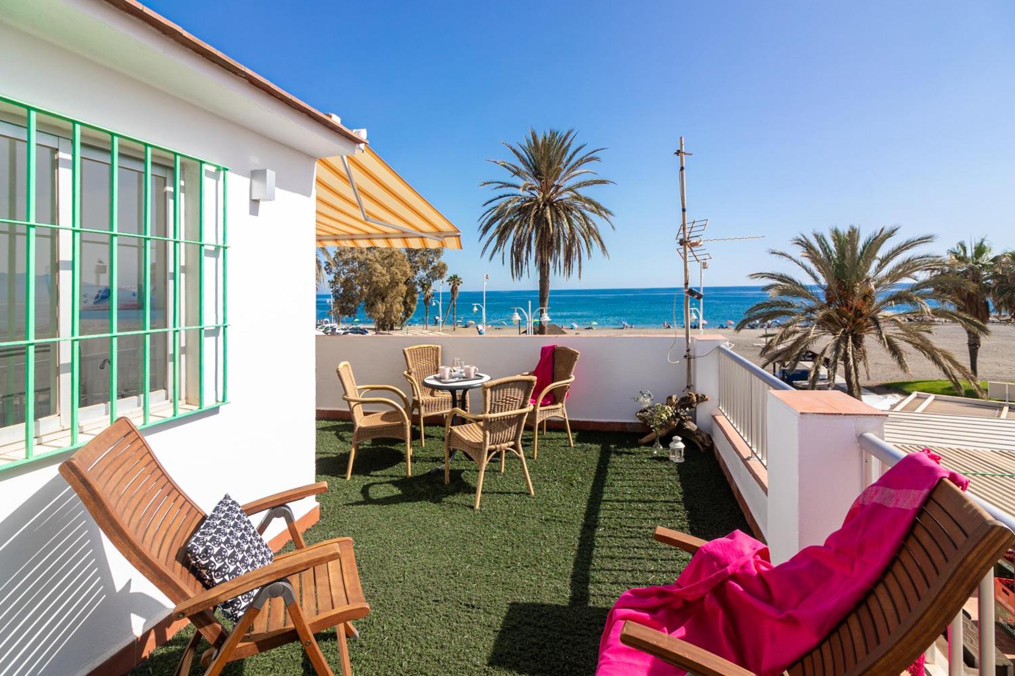 Sea & Wave Al Rolo Beach Apartment Málaga Eksteriør bilde