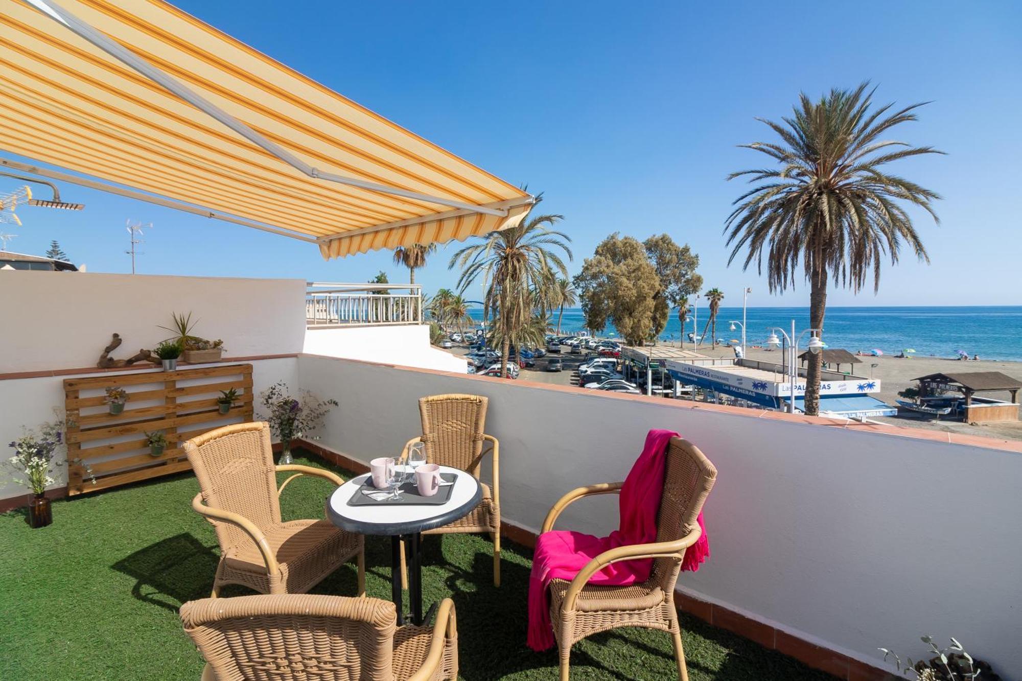 Sea & Wave Al Rolo Beach Apartment Málaga Eksteriør bilde